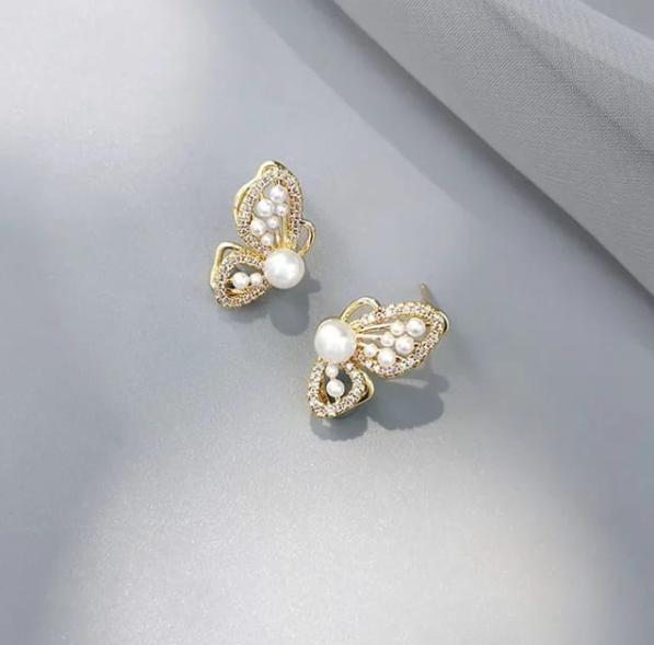 Pearl butterfly elegance