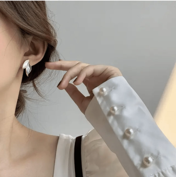 White leaf shape korean earrings